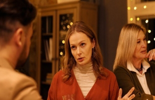 إتيكيت التعامل مع الشخص الذي يقاطعك باستمرار.. بدون إحراج