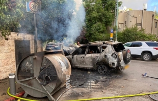 يوم التشويشات..احتجاج أهالي الرهائن مستمر وحريق قرب منزل نتنياهو - فيديو